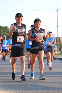 BIB: 8040, 042, 704
                            <button type="button" onclick="openModal(3223445)" class="btn btn-primary btn-sm float-right btn-popup" data-toggle="modal" data-target=".modal-high-quality">
                        <i class="fas fa-shopping-cart"></i> Add to Cart
                    </button>
                                            <button type="button" onclick="isThisMe(3223445, true)" class="btn btn-success btn-sm float-right btn-popup btn-isme hidden" data-toggle="tooltip" data-placement="bottom" title="นี่คือรูปของคุณใช่ไหม คลิกที่นี่เพื่อเอาเข้าอัลบั้ม">
                        <i class="fas fa-plus"></i> Add to album
                    </button>
                    <button type="button" onclick="isThisMe(3223445, false)" class="btn btn-warning btn-sm float-right btn-popup btn-isnotme hidden">
                        <i class="fas fa-ban"></i> Remove from album
                    </button>