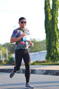 BIB: 626
                            <button type="button" onclick="openModal(3191568)" class="btn btn-primary btn-sm float-right btn-popup" data-toggle="modal" data-target=".modal-high-quality">
                        <i class="fas fa-shopping-cart"></i> Add to Cart
                    </button>
                                            <button type="button" onclick="isThisMe(3191568, true)" class="btn btn-success btn-sm float-right btn-popup btn-isme hidden" data-toggle="tooltip" data-placement="bottom" title="นี่คือรูปของคุณใช่ไหม คลิกที่นี่เพื่อเอาเข้าอัลบั้ม">
                        <i class="fas fa-plus"></i> Add to album
                    </button>
                    <button type="button" onclick="isThisMe(3191568, false)" class="btn btn-warning btn-sm float-right btn-popup btn-isnotme hidden">
                        <i class="fas fa-ban"></i> Remove from album
                    </button>