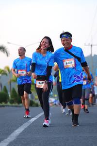 BIB: 9410, 8394, 9405
                            <button type="button" onclick="openModal(3236684)" class="btn btn-primary btn-sm float-right btn-popup" data-toggle="modal" data-target=".modal-high-quality">
                        <i class="fas fa-shopping-cart"></i> Add to Cart
                    </button>
                                            <button type="button" onclick="isThisMe(3236684, true)" class="btn btn-success btn-sm float-right btn-popup btn-isme hidden" data-toggle="tooltip" data-placement="bottom" title="นี่คือรูปของคุณใช่ไหม คลิกที่นี่เพื่อเอาเข้าอัลบั้ม">
                        <i class="fas fa-plus"></i> Add to album
                    </button>
                    <button type="button" onclick="isThisMe(3236684, false)" class="btn btn-warning btn-sm float-right btn-popup btn-isnotme hidden">
                        <i class="fas fa-ban"></i> Remove from album
                    </button>