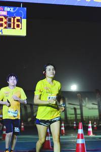 BIB: 11386
                            <button type="button" onclick="openModal(6298260)" class="btn btn-primary btn-sm float-right btn-popup" data-toggle="modal" data-target=".modal-high-quality">
                        <i class="fas fa-shopping-cart"></i> Add to Cart
                    </button>
                                            <button type="button" onclick="isThisMe(6298260, true)" class="btn btn-success btn-sm float-right btn-popup btn-isme hidden" data-toggle="tooltip" data-placement="bottom" title="นี่คือรูปของคุณใช่ไหม คลิกที่นี่เพื่อเอาเข้าอัลบั้ม">
                        <i class="fas fa-plus"></i> Add to album
                    </button>
                    <button type="button" onclick="isThisMe(6298260, false)" class="btn btn-warning btn-sm float-right btn-popup btn-isnotme hidden">
                        <i class="fas fa-ban"></i> Remove from album
                    </button>