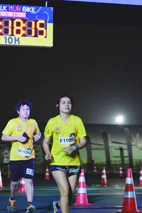 BIB: 3839, 11060, 11386
                            <button type="button" onclick="openModal(6298258)" class="btn btn-primary btn-sm float-right btn-popup" data-toggle="modal" data-target=".modal-high-quality">
                        <i class="fas fa-shopping-cart"></i> Add to Cart
                    </button>
                                            <button type="button" onclick="isThisMe(6298258, true)" class="btn btn-success btn-sm float-right btn-popup btn-isme hidden" data-toggle="tooltip" data-placement="bottom" title="นี่คือรูปของคุณใช่ไหม คลิกที่นี่เพื่อเอาเข้าอัลบั้ม">
                        <i class="fas fa-plus"></i> Add to album
                    </button>
                    <button type="button" onclick="isThisMe(6298258, false)" class="btn btn-warning btn-sm float-right btn-popup btn-isnotme hidden">
                        <i class="fas fa-ban"></i> Remove from album
                    </button>