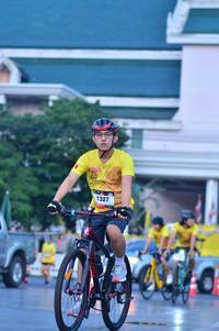 BIB: 1327
                            <button type="button" onclick="openModal(6270457)" class="btn btn-primary btn-sm float-right btn-popup" data-toggle="modal" data-target=".modal-high-quality">
                        <i class="fas fa-shopping-cart"></i> Add to Cart
                    </button>
                                            <button type="button" onclick="isThisMe(6270457, true)" class="btn btn-success btn-sm float-right btn-popup btn-isme hidden" data-toggle="tooltip" data-placement="bottom" title="นี่คือรูปของคุณใช่ไหม คลิกที่นี่เพื่อเอาเข้าอัลบั้ม">
                        <i class="fas fa-plus"></i> Add to album
                    </button>
                    <button type="button" onclick="isThisMe(6270457, false)" class="btn btn-warning btn-sm float-right btn-popup btn-isnotme hidden">
                        <i class="fas fa-ban"></i> Remove from album
                    </button>