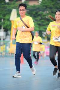 BIB: 3367
                            <button type="button" onclick="openModal(6286257)" class="btn btn-primary btn-sm float-right btn-popup" data-toggle="modal" data-target=".modal-high-quality">
                        <i class="fas fa-shopping-cart"></i> Add to Cart
                    </button>
                                            <button type="button" onclick="isThisMe(6286257, true)" class="btn btn-success btn-sm float-right btn-popup btn-isme hidden" data-toggle="tooltip" data-placement="bottom" title="นี่คือรูปของคุณใช่ไหม คลิกที่นี่เพื่อเอาเข้าอัลบั้ม">
                        <i class="fas fa-plus"></i> Add to album
                    </button>
                    <button type="button" onclick="isThisMe(6286257, false)" class="btn btn-warning btn-sm float-right btn-popup btn-isnotme hidden">
                        <i class="fas fa-ban"></i> Remove from album
                    </button>