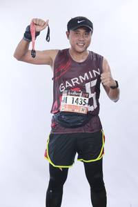 BIB: 1435
                            <button type="button" onclick="openModal(5565309)" class="btn btn-primary btn-sm float-right btn-popup" data-toggle="modal" data-target=".modal-high-quality">
                        <i class="fas fa-shopping-cart"></i> Add to Cart
                    </button>
                                            <button type="button" onclick="isThisMe(5565309, true)" class="btn btn-success btn-sm float-right btn-popup btn-isme hidden" data-toggle="tooltip" data-placement="bottom" title="นี่คือรูปของคุณใช่ไหม คลิกที่นี่เพื่อเอาเข้าอัลบั้ม">
                        <i class="fas fa-plus"></i> Add to album
                    </button>
                    <button type="button" onclick="isThisMe(5565309, false)" class="btn btn-warning btn-sm float-right btn-popup btn-isnotme hidden">
                        <i class="fas fa-ban"></i> Remove from album
                    </button>