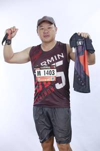 BIB: 1403
                            <button type="button" onclick="openModal(5565492)" class="btn btn-primary btn-sm float-right btn-popup" data-toggle="modal" data-target=".modal-high-quality">
                        <i class="fas fa-shopping-cart"></i> Add to Cart
                    </button>
                                            <button type="button" onclick="isThisMe(5565492, true)" class="btn btn-success btn-sm float-right btn-popup btn-isme hidden" data-toggle="tooltip" data-placement="bottom" title="นี่คือรูปของคุณใช่ไหม คลิกที่นี่เพื่อเอาเข้าอัลบั้ม">
                        <i class="fas fa-plus"></i> Add to album
                    </button>
                    <button type="button" onclick="isThisMe(5565492, false)" class="btn btn-warning btn-sm float-right btn-popup btn-isnotme hidden">
                        <i class="fas fa-ban"></i> Remove from album
                    </button>