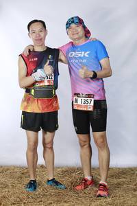 BIB: 6860, 522, 1357
                            <button type="button" onclick="openModal(5564715)" class="btn btn-primary btn-sm float-right btn-popup" data-toggle="modal" data-target=".modal-high-quality">
                        <i class="fas fa-shopping-cart"></i> Add to Cart
                    </button>
                                            <button type="button" onclick="isThisMe(5564715, true)" class="btn btn-success btn-sm float-right btn-popup btn-isme hidden" data-toggle="tooltip" data-placement="bottom" title="นี่คือรูปของคุณใช่ไหม คลิกที่นี่เพื่อเอาเข้าอัลบั้ม">
                        <i class="fas fa-plus"></i> Add to album
                    </button>
                    <button type="button" onclick="isThisMe(5564715, false)" class="btn btn-warning btn-sm float-right btn-popup btn-isnotme hidden">
                        <i class="fas fa-ban"></i> Remove from album
                    </button>