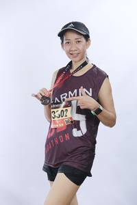 BIB: 3302
                            <button type="button" onclick="openModal(5565382)" class="btn btn-primary btn-sm float-right btn-popup" data-toggle="modal" data-target=".modal-high-quality">
                        <i class="fas fa-shopping-cart"></i> Add to Cart
                    </button>
                                            <button type="button" onclick="isThisMe(5565382, true)" class="btn btn-success btn-sm float-right btn-popup btn-isme hidden" data-toggle="tooltip" data-placement="bottom" title="นี่คือรูปของคุณใช่ไหม คลิกที่นี่เพื่อเอาเข้าอัลบั้ม">
                        <i class="fas fa-plus"></i> Add to album
                    </button>
                    <button type="button" onclick="isThisMe(5565382, false)" class="btn btn-warning btn-sm float-right btn-popup btn-isnotme hidden">
                        <i class="fas fa-ban"></i> Remove from album
                    </button>