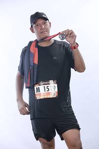 BIB: 1519
                            <button type="button" onclick="openModal(5565581)" class="btn btn-primary btn-sm float-right btn-popup" data-toggle="modal" data-target=".modal-high-quality">
                        <i class="fas fa-shopping-cart"></i> Add to Cart
                    </button>
                                            <button type="button" onclick="isThisMe(5565581, true)" class="btn btn-success btn-sm float-right btn-popup btn-isme hidden" data-toggle="tooltip" data-placement="bottom" title="นี่คือรูปของคุณใช่ไหม คลิกที่นี่เพื่อเอาเข้าอัลบั้ม">
                        <i class="fas fa-plus"></i> Add to album
                    </button>
                    <button type="button" onclick="isThisMe(5565581, false)" class="btn btn-warning btn-sm float-right btn-popup btn-isnotme hidden">
                        <i class="fas fa-ban"></i> Remove from album
                    </button>