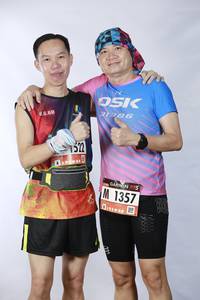 BIB: 913, 6660, 1522, 1357
                            <button type="button" onclick="openModal(5564712)" class="btn btn-primary btn-sm float-right btn-popup" data-toggle="modal" data-target=".modal-high-quality">
                        <i class="fas fa-shopping-cart"></i> Add to Cart
                    </button>
                                            <button type="button" onclick="isThisMe(5564712, true)" class="btn btn-success btn-sm float-right btn-popup btn-isme hidden" data-toggle="tooltip" data-placement="bottom" title="นี่คือรูปของคุณใช่ไหม คลิกที่นี่เพื่อเอาเข้าอัลบั้ม">
                        <i class="fas fa-plus"></i> Add to album
                    </button>
                    <button type="button" onclick="isThisMe(5564712, false)" class="btn btn-warning btn-sm float-right btn-popup btn-isnotme hidden">
                        <i class="fas fa-ban"></i> Remove from album
                    </button>