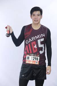 BIB: 1298
                            <button type="button" onclick="openModal(5565357)" class="btn btn-primary btn-sm float-right btn-popup" data-toggle="modal" data-target=".modal-high-quality">
                        <i class="fas fa-shopping-cart"></i> Add to Cart
                    </button>
                                            <button type="button" onclick="isThisMe(5565357, true)" class="btn btn-success btn-sm float-right btn-popup btn-isme hidden" data-toggle="tooltip" data-placement="bottom" title="นี่คือรูปของคุณใช่ไหม คลิกที่นี่เพื่อเอาเข้าอัลบั้ม">
                        <i class="fas fa-plus"></i> Add to album
                    </button>
                    <button type="button" onclick="isThisMe(5565357, false)" class="btn btn-warning btn-sm float-right btn-popup btn-isnotme hidden">
                        <i class="fas fa-ban"></i> Remove from album
                    </button>