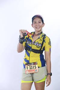 BIB: 3315
                            <button type="button" onclick="openModal(5565585)" class="btn btn-primary btn-sm float-right btn-popup" data-toggle="modal" data-target=".modal-high-quality">
                        <i class="fas fa-shopping-cart"></i> Add to Cart
                    </button>
                                            <button type="button" onclick="isThisMe(5565585, true)" class="btn btn-success btn-sm float-right btn-popup btn-isme hidden" data-toggle="tooltip" data-placement="bottom" title="นี่คือรูปของคุณใช่ไหม คลิกที่นี่เพื่อเอาเข้าอัลบั้ม">
                        <i class="fas fa-plus"></i> Add to album
                    </button>
                    <button type="button" onclick="isThisMe(5565585, false)" class="btn btn-warning btn-sm float-right btn-popup btn-isnotme hidden">
                        <i class="fas fa-ban"></i> Remove from album
                    </button>