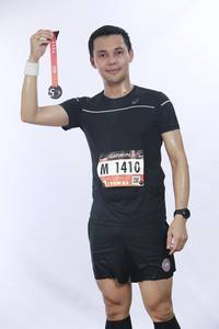 BIB: 1410
                            <button type="button" onclick="openModal(5565247)" class="btn btn-primary btn-sm float-right btn-popup" data-toggle="modal" data-target=".modal-high-quality">
                        <i class="fas fa-shopping-cart"></i> Add to Cart
                    </button>
                                            <button type="button" onclick="isThisMe(5565247, true)" class="btn btn-success btn-sm float-right btn-popup btn-isme hidden" data-toggle="tooltip" data-placement="bottom" title="นี่คือรูปของคุณใช่ไหม คลิกที่นี่เพื่อเอาเข้าอัลบั้ม">
                        <i class="fas fa-plus"></i> Add to album
                    </button>
                    <button type="button" onclick="isThisMe(5565247, false)" class="btn btn-warning btn-sm float-right btn-popup btn-isnotme hidden">
                        <i class="fas fa-ban"></i> Remove from album
                    </button>