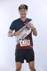 BIB: 1176
                            <button type="button" onclick="openModal(5565411)" class="btn btn-primary btn-sm float-right btn-popup" data-toggle="modal" data-target=".modal-high-quality">
                        <i class="fas fa-shopping-cart"></i> Add to Cart
                    </button>
                                            <button type="button" onclick="isThisMe(5565411, true)" class="btn btn-success btn-sm float-right btn-popup btn-isme hidden" data-toggle="tooltip" data-placement="bottom" title="นี่คือรูปของคุณใช่ไหม คลิกที่นี่เพื่อเอาเข้าอัลบั้ม">
                        <i class="fas fa-plus"></i> Add to album
                    </button>
                    <button type="button" onclick="isThisMe(5565411, false)" class="btn btn-warning btn-sm float-right btn-popup btn-isnotme hidden">
                        <i class="fas fa-ban"></i> Remove from album
                    </button>