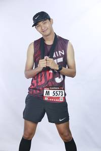 BIB: 5573
                            <button type="button" onclick="openModal(5564975)" class="btn btn-primary btn-sm float-right btn-popup" data-toggle="modal" data-target=".modal-high-quality">
                        <i class="fas fa-shopping-cart"></i> Add to Cart
                    </button>
                                            <button type="button" onclick="isThisMe(5564975, true)" class="btn btn-success btn-sm float-right btn-popup btn-isme hidden" data-toggle="tooltip" data-placement="bottom" title="นี่คือรูปของคุณใช่ไหม คลิกที่นี่เพื่อเอาเข้าอัลบั้ม">
                        <i class="fas fa-plus"></i> Add to album
                    </button>
                    <button type="button" onclick="isThisMe(5564975, false)" class="btn btn-warning btn-sm float-right btn-popup btn-isnotme hidden">
                        <i class="fas fa-ban"></i> Remove from album
                    </button>