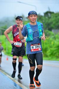 BIB: 5283, 5993
                            <button type="button" onclick="openModal(5697564)" class="btn btn-primary btn-sm float-right btn-popup" data-toggle="modal" data-target=".modal-high-quality">
                        <i class="fas fa-shopping-cart"></i> Add to Cart
                    </button>
                                            <button type="button" onclick="isThisMe(5697564, true)" class="btn btn-success btn-sm float-right btn-popup btn-isme hidden" data-toggle="tooltip" data-placement="bottom" title="นี่คือรูปของคุณใช่ไหม คลิกที่นี่เพื่อเอาเข้าอัลบั้ม">
                        <i class="fas fa-plus"></i> Add to album
                    </button>
                    <button type="button" onclick="isThisMe(5697564, false)" class="btn btn-warning btn-sm float-right btn-popup btn-isnotme hidden">
                        <i class="fas fa-ban"></i> Remove from album
                    </button>