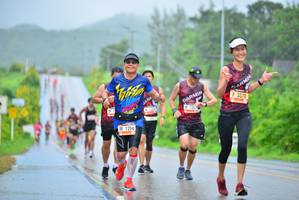 BIB: 3370, 105, 1206
                            <button type="button" onclick="openModal(5663840)" class="btn btn-primary btn-sm float-right btn-popup" data-toggle="modal" data-target=".modal-high-quality">
                        <i class="fas fa-shopping-cart"></i> Add to Cart
                    </button>
                                            <button type="button" onclick="isThisMe(5663840, true)" class="btn btn-success btn-sm float-right btn-popup btn-isme hidden" data-toggle="tooltip" data-placement="bottom" title="นี่คือรูปของคุณใช่ไหม คลิกที่นี่เพื่อเอาเข้าอัลบั้ม">
                        <i class="fas fa-plus"></i> Add to album
                    </button>
                    <button type="button" onclick="isThisMe(5663840, false)" class="btn btn-warning btn-sm float-right btn-popup btn-isnotme hidden">
                        <i class="fas fa-ban"></i> Remove from album
                    </button>