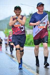 BIB: 136, 1359
                            <button type="button" onclick="openModal(5701822)" class="btn btn-primary btn-sm float-right btn-popup" data-toggle="modal" data-target=".modal-high-quality">
                        <i class="fas fa-shopping-cart"></i> Add to Cart
                    </button>
                                            <button type="button" onclick="isThisMe(5701822, true)" class="btn btn-success btn-sm float-right btn-popup btn-isme hidden" data-toggle="tooltip" data-placement="bottom" title="นี่คือรูปของคุณใช่ไหม คลิกที่นี่เพื่อเอาเข้าอัลบั้ม">
                        <i class="fas fa-plus"></i> Add to album
                    </button>
                    <button type="button" onclick="isThisMe(5701822, false)" class="btn btn-warning btn-sm float-right btn-popup btn-isnotme hidden">
                        <i class="fas fa-ban"></i> Remove from album
                    </button>