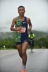 BIB: 201
                            <button type="button" onclick="openModal(5775655)" class="btn btn-primary btn-sm float-right btn-popup" data-toggle="modal" data-target=".modal-high-quality">
                        <i class="fas fa-shopping-cart"></i> Add to Cart
                    </button>
                                            <button type="button" onclick="isThisMe(5775655, true)" class="btn btn-success btn-sm float-right btn-popup btn-isme hidden" data-toggle="tooltip" data-placement="bottom" title="นี่คือรูปของคุณใช่ไหม คลิกที่นี่เพื่อเอาเข้าอัลบั้ม">
                        <i class="fas fa-plus"></i> Add to album
                    </button>
                    <button type="button" onclick="isThisMe(5775655, false)" class="btn btn-warning btn-sm float-right btn-popup btn-isnotme hidden">
                        <i class="fas fa-ban"></i> Remove from album
                    </button>