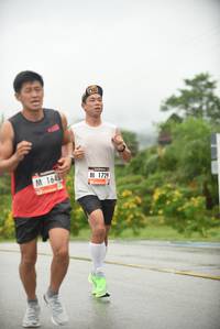 BIB: 1729, 1645
                            <button type="button" onclick="openModal(5779016)" class="btn btn-primary btn-sm float-right btn-popup" data-toggle="modal" data-target=".modal-high-quality">
                        <i class="fas fa-shopping-cart"></i> Add to Cart
                    </button>
                                            <button type="button" onclick="isThisMe(5779016, true)" class="btn btn-success btn-sm float-right btn-popup btn-isme hidden" data-toggle="tooltip" data-placement="bottom" title="นี่คือรูปของคุณใช่ไหม คลิกที่นี่เพื่อเอาเข้าอัลบั้ม">
                        <i class="fas fa-plus"></i> Add to album
                    </button>
                    <button type="button" onclick="isThisMe(5779016, false)" class="btn btn-warning btn-sm float-right btn-popup btn-isnotme hidden">
                        <i class="fas fa-ban"></i> Remove from album
                    </button>