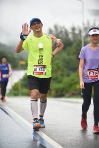 BIB: 018, 5747, 7147
                            <button type="button" onclick="openModal(5790527)" class="btn btn-primary btn-sm float-right btn-popup" data-toggle="modal" data-target=".modal-high-quality">
                        <i class="fas fa-shopping-cart"></i> Add to Cart
                    </button>
                                            <button type="button" onclick="isThisMe(5790527, true)" class="btn btn-success btn-sm float-right btn-popup btn-isme hidden" data-toggle="tooltip" data-placement="bottom" title="นี่คือรูปของคุณใช่ไหม คลิกที่นี่เพื่อเอาเข้าอัลบั้ม">
                        <i class="fas fa-plus"></i> Add to album
                    </button>
                    <button type="button" onclick="isThisMe(5790527, false)" class="btn btn-warning btn-sm float-right btn-popup btn-isnotme hidden">
                        <i class="fas fa-ban"></i> Remove from album
                    </button>