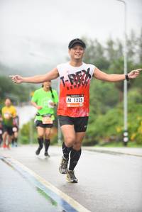 BIB: 1225
                            <button type="button" onclick="openModal(5779974)" class="btn btn-primary btn-sm float-right btn-popup" data-toggle="modal" data-target=".modal-high-quality">
                        <i class="fas fa-shopping-cart"></i> Add to Cart
                    </button>
                                            <button type="button" onclick="isThisMe(5779974, true)" class="btn btn-success btn-sm float-right btn-popup btn-isme hidden" data-toggle="tooltip" data-placement="bottom" title="นี่คือรูปของคุณใช่ไหม คลิกที่นี่เพื่อเอาเข้าอัลบั้ม">
                        <i class="fas fa-plus"></i> Add to album
                    </button>
                    <button type="button" onclick="isThisMe(5779974, false)" class="btn btn-warning btn-sm float-right btn-popup btn-isnotme hidden">
                        <i class="fas fa-ban"></i> Remove from album
                    </button>