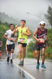 BIB: 1628, 5919, 1415
                            <button type="button" onclick="openModal(5772940)" class="btn btn-primary btn-sm float-right btn-popup" data-toggle="modal" data-target=".modal-high-quality">
                        <i class="fas fa-shopping-cart"></i> Add to Cart
                    </button>
                                            <button type="button" onclick="isThisMe(5772940, true)" class="btn btn-success btn-sm float-right btn-popup btn-isme hidden" data-toggle="tooltip" data-placement="bottom" title="นี่คือรูปของคุณใช่ไหม คลิกที่นี่เพื่อเอาเข้าอัลบั้ม">
                        <i class="fas fa-plus"></i> Add to album
                    </button>
                    <button type="button" onclick="isThisMe(5772940, false)" class="btn btn-warning btn-sm float-right btn-popup btn-isnotme hidden">
                        <i class="fas fa-ban"></i> Remove from album
                    </button>