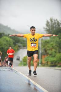 BIB: 1382
                            <button type="button" onclick="openModal(5781798)" class="btn btn-primary btn-sm float-right btn-popup" data-toggle="modal" data-target=".modal-high-quality">
                        <i class="fas fa-shopping-cart"></i> Add to Cart
                    </button>
                                            <button type="button" onclick="isThisMe(5781798, true)" class="btn btn-success btn-sm float-right btn-popup btn-isme hidden" data-toggle="tooltip" data-placement="bottom" title="นี่คือรูปของคุณใช่ไหม คลิกที่นี่เพื่อเอาเข้าอัลบั้ม">
                        <i class="fas fa-plus"></i> Add to album
                    </button>
                    <button type="button" onclick="isThisMe(5781798, false)" class="btn btn-warning btn-sm float-right btn-popup btn-isnotme hidden">
                        <i class="fas fa-ban"></i> Remove from album
                    </button>