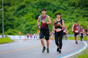 BIB: 3275
                            <button type="button" onclick="openModal(5706883)" class="btn btn-primary btn-sm float-right btn-popup" data-toggle="modal" data-target=".modal-high-quality">
                        <i class="fas fa-shopping-cart"></i> Add to Cart
                    </button>
                                            <button type="button" onclick="isThisMe(5706883, true)" class="btn btn-success btn-sm float-right btn-popup btn-isme hidden" data-toggle="tooltip" data-placement="bottom" title="นี่คือรูปของคุณใช่ไหม คลิกที่นี่เพื่อเอาเข้าอัลบั้ม">
                        <i class="fas fa-plus"></i> Add to album
                    </button>
                    <button type="button" onclick="isThisMe(5706883, false)" class="btn btn-warning btn-sm float-right btn-popup btn-isnotme hidden">
                        <i class="fas fa-ban"></i> Remove from album
                    </button>