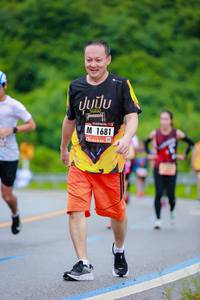 BIB: 1681
                            <button type="button" onclick="openModal(5707952)" class="btn btn-primary btn-sm float-right btn-popup" data-toggle="modal" data-target=".modal-high-quality">
                        <i class="fas fa-shopping-cart"></i> Add to Cart
                    </button>
                                            <button type="button" onclick="isThisMe(5707952, true)" class="btn btn-success btn-sm float-right btn-popup btn-isme hidden" data-toggle="tooltip" data-placement="bottom" title="นี่คือรูปของคุณใช่ไหม คลิกที่นี่เพื่อเอาเข้าอัลบั้ม">
                        <i class="fas fa-plus"></i> Add to album
                    </button>
                    <button type="button" onclick="isThisMe(5707952, false)" class="btn btn-warning btn-sm float-right btn-popup btn-isnotme hidden">
                        <i class="fas fa-ban"></i> Remove from album
                    </button>