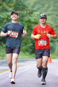 BIB: 5156, 5024
                            <button type="button" onclick="openModal(5739541)" class="btn btn-primary btn-sm float-right btn-popup" data-toggle="modal" data-target=".modal-high-quality">
                        <i class="fas fa-shopping-cart"></i> Add to Cart
                    </button>
                                            <button type="button" onclick="isThisMe(5739541, true)" class="btn btn-success btn-sm float-right btn-popup btn-isme hidden" data-toggle="tooltip" data-placement="bottom" title="นี่คือรูปของคุณใช่ไหม คลิกที่นี่เพื่อเอาเข้าอัลบั้ม">
                        <i class="fas fa-plus"></i> Add to album
                    </button>
                    <button type="button" onclick="isThisMe(5739541, false)" class="btn btn-warning btn-sm float-right btn-popup btn-isnotme hidden">
                        <i class="fas fa-ban"></i> Remove from album
                    </button>