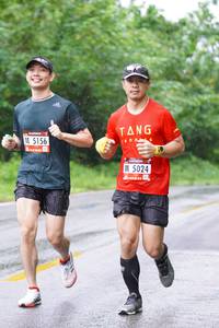 BIB: 5156, 5024
                            <button type="button" onclick="openModal(5739557)" class="btn btn-primary btn-sm float-right btn-popup" data-toggle="modal" data-target=".modal-high-quality">
                        <i class="fas fa-shopping-cart"></i> Add to Cart
                    </button>
                                            <button type="button" onclick="isThisMe(5739557, true)" class="btn btn-success btn-sm float-right btn-popup btn-isme hidden" data-toggle="tooltip" data-placement="bottom" title="นี่คือรูปของคุณใช่ไหม คลิกที่นี่เพื่อเอาเข้าอัลบั้ม">
                        <i class="fas fa-plus"></i> Add to album
                    </button>
                    <button type="button" onclick="isThisMe(5739557, false)" class="btn btn-warning btn-sm float-right btn-popup btn-isnotme hidden">
                        <i class="fas fa-ban"></i> Remove from album
                    </button>