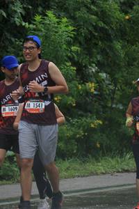 BIB: 1609, 1541
                            <button type="button" onclick="openModal(5750863)" class="btn btn-primary btn-sm float-right btn-popup" data-toggle="modal" data-target=".modal-high-quality">
                        <i class="fas fa-shopping-cart"></i> Add to Cart
                    </button>
                                            <button type="button" onclick="isThisMe(5750863, true)" class="btn btn-success btn-sm float-right btn-popup btn-isme hidden" data-toggle="tooltip" data-placement="bottom" title="นี่คือรูปของคุณใช่ไหม คลิกที่นี่เพื่อเอาเข้าอัลบั้ม">
                        <i class="fas fa-plus"></i> Add to album
                    </button>
                    <button type="button" onclick="isThisMe(5750863, false)" class="btn btn-warning btn-sm float-right btn-popup btn-isnotme hidden">
                        <i class="fas fa-ban"></i> Remove from album
                    </button>