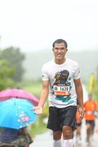 BIB: 1628
                            <button type="button" onclick="openModal(5540188)" class="btn btn-primary btn-sm float-right btn-popup" data-toggle="modal" data-target=".modal-high-quality">
                        <i class="fas fa-shopping-cart"></i> Add to Cart
                    </button>
                                            <button type="button" onclick="isThisMe(5540188, true)" class="btn btn-success btn-sm float-right btn-popup btn-isme hidden" data-toggle="tooltip" data-placement="bottom" title="นี่คือรูปของคุณใช่ไหม คลิกที่นี่เพื่อเอาเข้าอัลบั้ม">
                        <i class="fas fa-plus"></i> Add to album
                    </button>
                    <button type="button" onclick="isThisMe(5540188, false)" class="btn btn-warning btn-sm float-right btn-popup btn-isnotme hidden">
                        <i class="fas fa-ban"></i> Remove from album
                    </button>