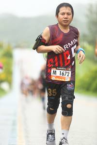 BIB: 1672
                            <button type="button" onclick="openModal(5539735)" class="btn btn-primary btn-sm float-right btn-popup" data-toggle="modal" data-target=".modal-high-quality">
                        <i class="fas fa-shopping-cart"></i> Add to Cart
                    </button>
                                            <button type="button" onclick="isThisMe(5539735, true)" class="btn btn-success btn-sm float-right btn-popup btn-isme hidden" data-toggle="tooltip" data-placement="bottom" title="นี่คือรูปของคุณใช่ไหม คลิกที่นี่เพื่อเอาเข้าอัลบั้ม">
                        <i class="fas fa-plus"></i> Add to album
                    </button>
                    <button type="button" onclick="isThisMe(5539735, false)" class="btn btn-warning btn-sm float-right btn-popup btn-isnotme hidden">
                        <i class="fas fa-ban"></i> Remove from album
                    </button>