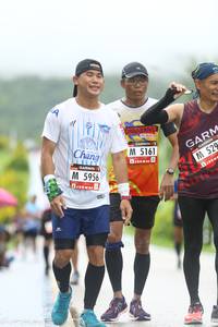 BIB: 5161, 5956, 529
                            <button type="button" onclick="openModal(5547544)" class="btn btn-primary btn-sm float-right btn-popup" data-toggle="modal" data-target=".modal-high-quality">
                        <i class="fas fa-shopping-cart"></i> Add to Cart
                    </button>
                                            <button type="button" onclick="isThisMe(5547544, true)" class="btn btn-success btn-sm float-right btn-popup btn-isme hidden" data-toggle="tooltip" data-placement="bottom" title="นี่คือรูปของคุณใช่ไหม คลิกที่นี่เพื่อเอาเข้าอัลบั้ม">
                        <i class="fas fa-plus"></i> Add to album
                    </button>
                    <button type="button" onclick="isThisMe(5547544, false)" class="btn btn-warning btn-sm float-right btn-popup btn-isnotme hidden">
                        <i class="fas fa-ban"></i> Remove from album
                    </button>