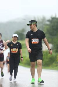 BIB: 1312, 3181
                            <button type="button" onclick="openModal(5544471)" class="btn btn-primary btn-sm float-right btn-popup" data-toggle="modal" data-target=".modal-high-quality">
                        <i class="fas fa-shopping-cart"></i> Add to Cart
                    </button>
                                            <button type="button" onclick="isThisMe(5544471, true)" class="btn btn-success btn-sm float-right btn-popup btn-isme hidden" data-toggle="tooltip" data-placement="bottom" title="นี่คือรูปของคุณใช่ไหม คลิกที่นี่เพื่อเอาเข้าอัลบั้ม">
                        <i class="fas fa-plus"></i> Add to album
                    </button>
                    <button type="button" onclick="isThisMe(5544471, false)" class="btn btn-warning btn-sm float-right btn-popup btn-isnotme hidden">
                        <i class="fas fa-ban"></i> Remove from album
                    </button>