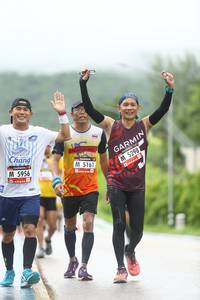 BIB: 5298, 5956, 5161
                            <button type="button" onclick="openModal(5547535)" class="btn btn-primary btn-sm float-right btn-popup" data-toggle="modal" data-target=".modal-high-quality">
                        <i class="fas fa-shopping-cart"></i> Add to Cart
                    </button>
                                            <button type="button" onclick="isThisMe(5547535, true)" class="btn btn-success btn-sm float-right btn-popup btn-isme hidden" data-toggle="tooltip" data-placement="bottom" title="นี่คือรูปของคุณใช่ไหม คลิกที่นี่เพื่อเอาเข้าอัลบั้ม">
                        <i class="fas fa-plus"></i> Add to album
                    </button>
                    <button type="button" onclick="isThisMe(5547535, false)" class="btn btn-warning btn-sm float-right btn-popup btn-isnotme hidden">
                        <i class="fas fa-ban"></i> Remove from album
                    </button>