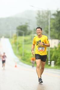 BIB: 1382
                            <button type="button" onclick="openModal(5539580)" class="btn btn-primary btn-sm float-right btn-popup" data-toggle="modal" data-target=".modal-high-quality">
                        <i class="fas fa-shopping-cart"></i> Add to Cart
                    </button>
                                            <button type="button" onclick="isThisMe(5539580, true)" class="btn btn-success btn-sm float-right btn-popup btn-isme hidden" data-toggle="tooltip" data-placement="bottom" title="นี่คือรูปของคุณใช่ไหม คลิกที่นี่เพื่อเอาเข้าอัลบั้ม">
                        <i class="fas fa-plus"></i> Add to album
                    </button>
                    <button type="button" onclick="isThisMe(5539580, false)" class="btn btn-warning btn-sm float-right btn-popup btn-isnotme hidden">
                        <i class="fas fa-ban"></i> Remove from album
                    </button>