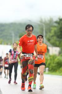 BIB: 100, 5939, 7133
                            <button type="button" onclick="openModal(5548246)" class="btn btn-primary btn-sm float-right btn-popup" data-toggle="modal" data-target=".modal-high-quality">
                        <i class="fas fa-shopping-cart"></i> Add to Cart
                    </button>
                                            <button type="button" onclick="isThisMe(5548246, true)" class="btn btn-success btn-sm float-right btn-popup btn-isme hidden" data-toggle="tooltip" data-placement="bottom" title="นี่คือรูปของคุณใช่ไหม คลิกที่นี่เพื่อเอาเข้าอัลบั้ม">
                        <i class="fas fa-plus"></i> Add to album
                    </button>
                    <button type="button" onclick="isThisMe(5548246, false)" class="btn btn-warning btn-sm float-right btn-popup btn-isnotme hidden">
                        <i class="fas fa-ban"></i> Remove from album
                    </button>