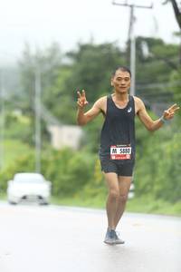 BIB: 5880
                            <button type="button" onclick="openModal(5546294)" class="btn btn-primary btn-sm float-right btn-popup" data-toggle="modal" data-target=".modal-high-quality">
                        <i class="fas fa-shopping-cart"></i> Add to Cart
                    </button>
                                            <button type="button" onclick="isThisMe(5546294, true)" class="btn btn-success btn-sm float-right btn-popup btn-isme hidden" data-toggle="tooltip" data-placement="bottom" title="นี่คือรูปของคุณใช่ไหม คลิกที่นี่เพื่อเอาเข้าอัลบั้ม">
                        <i class="fas fa-plus"></i> Add to album
                    </button>
                    <button type="button" onclick="isThisMe(5546294, false)" class="btn btn-warning btn-sm float-right btn-popup btn-isnotme hidden">
                        <i class="fas fa-ban"></i> Remove from album
                    </button>