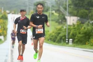 BIB: 1141, 1720
                            <button type="button" onclick="openModal(5538009)" class="btn btn-primary btn-sm float-right btn-popup" data-toggle="modal" data-target=".modal-high-quality">
                        <i class="fas fa-shopping-cart"></i> Add to Cart
                    </button>
                                            <button type="button" onclick="isThisMe(5538009, true)" class="btn btn-success btn-sm float-right btn-popup btn-isme hidden" data-toggle="tooltip" data-placement="bottom" title="นี่คือรูปของคุณใช่ไหม คลิกที่นี่เพื่อเอาเข้าอัลบั้ม">
                        <i class="fas fa-plus"></i> Add to album
                    </button>
                    <button type="button" onclick="isThisMe(5538009, false)" class="btn btn-warning btn-sm float-right btn-popup btn-isnotme hidden">
                        <i class="fas fa-ban"></i> Remove from album
                    </button>