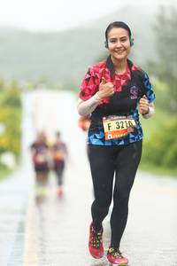 BIB: 3210
                            <button type="button" onclick="openModal(5540638)" class="btn btn-primary btn-sm float-right btn-popup" data-toggle="modal" data-target=".modal-high-quality">
                        <i class="fas fa-shopping-cart"></i> Add to Cart
                    </button>
                                            <button type="button" onclick="isThisMe(5540638, true)" class="btn btn-success btn-sm float-right btn-popup btn-isme hidden" data-toggle="tooltip" data-placement="bottom" title="นี่คือรูปของคุณใช่ไหม คลิกที่นี่เพื่อเอาเข้าอัลบั้ม">
                        <i class="fas fa-plus"></i> Add to album
                    </button>
                    <button type="button" onclick="isThisMe(5540638, false)" class="btn btn-warning btn-sm float-right btn-popup btn-isnotme hidden">
                        <i class="fas fa-ban"></i> Remove from album
                    </button>