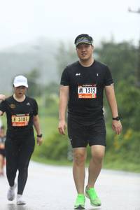 BIB: 1312, 3181
                            <button type="button" onclick="openModal(5544474)" class="btn btn-primary btn-sm float-right btn-popup" data-toggle="modal" data-target=".modal-high-quality">
                        <i class="fas fa-shopping-cart"></i> Add to Cart
                    </button>
                                            <button type="button" onclick="isThisMe(5544474, true)" class="btn btn-success btn-sm float-right btn-popup btn-isme hidden" data-toggle="tooltip" data-placement="bottom" title="นี่คือรูปของคุณใช่ไหม คลิกที่นี่เพื่อเอาเข้าอัลบั้ม">
                        <i class="fas fa-plus"></i> Add to album
                    </button>
                    <button type="button" onclick="isThisMe(5544474, false)" class="btn btn-warning btn-sm float-right btn-popup btn-isnotme hidden">
                        <i class="fas fa-ban"></i> Remove from album
                    </button>