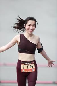 BIB: 3195
                            <button type="button" onclick="openModal(5554459)" class="btn btn-primary btn-sm float-right btn-popup" data-toggle="modal" data-target=".modal-high-quality">
                        <i class="fas fa-shopping-cart"></i> Add to Cart
                    </button>
                                            <button type="button" onclick="isThisMe(5554459, true)" class="btn btn-success btn-sm float-right btn-popup btn-isme hidden" data-toggle="tooltip" data-placement="bottom" title="นี่คือรูปของคุณใช่ไหม คลิกที่นี่เพื่อเอาเข้าอัลบั้ม">
                        <i class="fas fa-plus"></i> Add to album
                    </button>
                    <button type="button" onclick="isThisMe(5554459, false)" class="btn btn-warning btn-sm float-right btn-popup btn-isnotme hidden">
                        <i class="fas fa-ban"></i> Remove from album
                    </button>