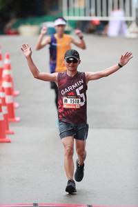 BIB: 1518
                            <button type="button" onclick="openModal(5534754)" class="btn btn-primary btn-sm float-right btn-popup" data-toggle="modal" data-target=".modal-high-quality">
                        <i class="fas fa-shopping-cart"></i> Add to Cart
                    </button>
                                            <button type="button" onclick="isThisMe(5534754, true)" class="btn btn-success btn-sm float-right btn-popup btn-isme hidden" data-toggle="tooltip" data-placement="bottom" title="นี่คือรูปของคุณใช่ไหม คลิกที่นี่เพื่อเอาเข้าอัลบั้ม">
                        <i class="fas fa-plus"></i> Add to album
                    </button>
                    <button type="button" onclick="isThisMe(5534754, false)" class="btn btn-warning btn-sm float-right btn-popup btn-isnotme hidden">
                        <i class="fas fa-ban"></i> Remove from album
                    </button>