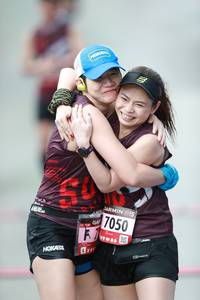 BIB: 7050
                            <button type="button" onclick="openModal(5560413)" class="btn btn-primary btn-sm float-right btn-popup" data-toggle="modal" data-target=".modal-high-quality">
                        <i class="fas fa-shopping-cart"></i> Add to Cart
                    </button>
                                            <button type="button" onclick="isThisMe(5560413, true)" class="btn btn-success btn-sm float-right btn-popup btn-isme hidden" data-toggle="tooltip" data-placement="bottom" title="นี่คือรูปของคุณใช่ไหม คลิกที่นี่เพื่อเอาเข้าอัลบั้ม">
                        <i class="fas fa-plus"></i> Add to album
                    </button>
                    <button type="button" onclick="isThisMe(5560413, false)" class="btn btn-warning btn-sm float-right btn-popup btn-isnotme hidden">
                        <i class="fas fa-ban"></i> Remove from album
                    </button>