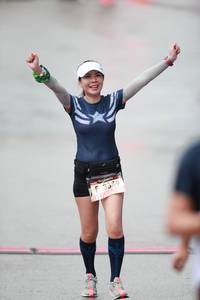 BIB: 3339
                            <button type="button" onclick="openModal(5553812)" class="btn btn-primary btn-sm float-right btn-popup" data-toggle="modal" data-target=".modal-high-quality">
                        <i class="fas fa-shopping-cart"></i> Add to Cart
                    </button>
                                            <button type="button" onclick="isThisMe(5553812, true)" class="btn btn-success btn-sm float-right btn-popup btn-isme hidden" data-toggle="tooltip" data-placement="bottom" title="นี่คือรูปของคุณใช่ไหม คลิกที่นี่เพื่อเอาเข้าอัลบั้ม">
                        <i class="fas fa-plus"></i> Add to album
                    </button>
                    <button type="button" onclick="isThisMe(5553812, false)" class="btn btn-warning btn-sm float-right btn-popup btn-isnotme hidden">
                        <i class="fas fa-ban"></i> Remove from album
                    </button>