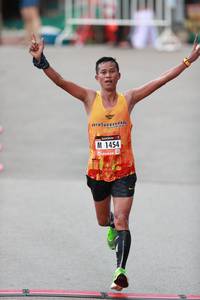 BIB: 1454
                            <button type="button" onclick="openModal(5533630)" class="btn btn-primary btn-sm float-right btn-popup" data-toggle="modal" data-target=".modal-high-quality">
                        <i class="fas fa-shopping-cart"></i> Add to Cart
                    </button>
                                            <button type="button" onclick="isThisMe(5533630, true)" class="btn btn-success btn-sm float-right btn-popup btn-isme hidden" data-toggle="tooltip" data-placement="bottom" title="นี่คือรูปของคุณใช่ไหม คลิกที่นี่เพื่อเอาเข้าอัลบั้ม">
                        <i class="fas fa-plus"></i> Add to album
                    </button>
                    <button type="button" onclick="isThisMe(5533630, false)" class="btn btn-warning btn-sm float-right btn-popup btn-isnotme hidden">
                        <i class="fas fa-ban"></i> Remove from album
                    </button>