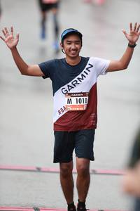 BIB: 1010
                            <button type="button" onclick="openModal(5552775)" class="btn btn-primary btn-sm float-right btn-popup" data-toggle="modal" data-target=".modal-high-quality">
                        <i class="fas fa-shopping-cart"></i> Add to Cart
                    </button>
                                            <button type="button" onclick="isThisMe(5552775, true)" class="btn btn-success btn-sm float-right btn-popup btn-isme hidden" data-toggle="tooltip" data-placement="bottom" title="นี่คือรูปของคุณใช่ไหม คลิกที่นี่เพื่อเอาเข้าอัลบั้ม">
                        <i class="fas fa-plus"></i> Add to album
                    </button>
                    <button type="button" onclick="isThisMe(5552775, false)" class="btn btn-warning btn-sm float-right btn-popup btn-isnotme hidden">
                        <i class="fas fa-ban"></i> Remove from album
                    </button>