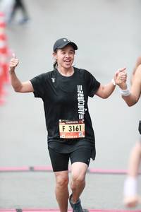 BIB: 3161
                            <button type="button" onclick="openModal(5555514)" class="btn btn-primary btn-sm float-right btn-popup" data-toggle="modal" data-target=".modal-high-quality">
                        <i class="fas fa-shopping-cart"></i> Add to Cart
                    </button>
                                            <button type="button" onclick="isThisMe(5555514, true)" class="btn btn-success btn-sm float-right btn-popup btn-isme hidden" data-toggle="tooltip" data-placement="bottom" title="นี่คือรูปของคุณใช่ไหม คลิกที่นี่เพื่อเอาเข้าอัลบั้ม">
                        <i class="fas fa-plus"></i> Add to album
                    </button>
                    <button type="button" onclick="isThisMe(5555514, false)" class="btn btn-warning btn-sm float-right btn-popup btn-isnotme hidden">
                        <i class="fas fa-ban"></i> Remove from album
                    </button>